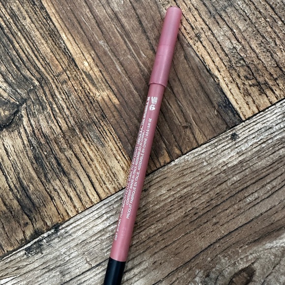 HUDA BEAUTY Lip Contour 2.0 in Rich Mauve - Picture 3 of 4